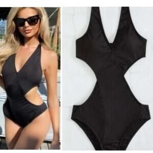 Sz XL CUT OUT Bathing Suit ONE PIECE Figure Flattering BLACK Criss Cross